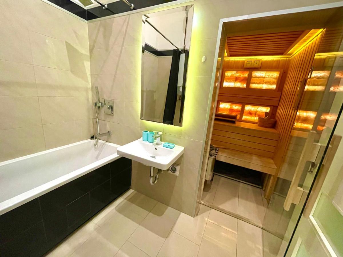 Pearl Lux Residency - Finn Sauna & Steam Room Budapeste Exterior foto
